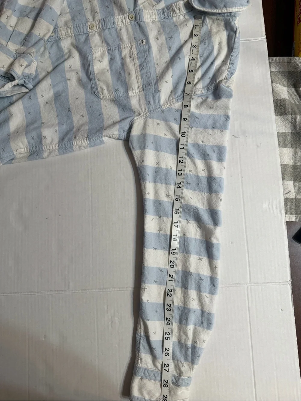 Quiksilver Men's Light Blue & White Striped Shirt